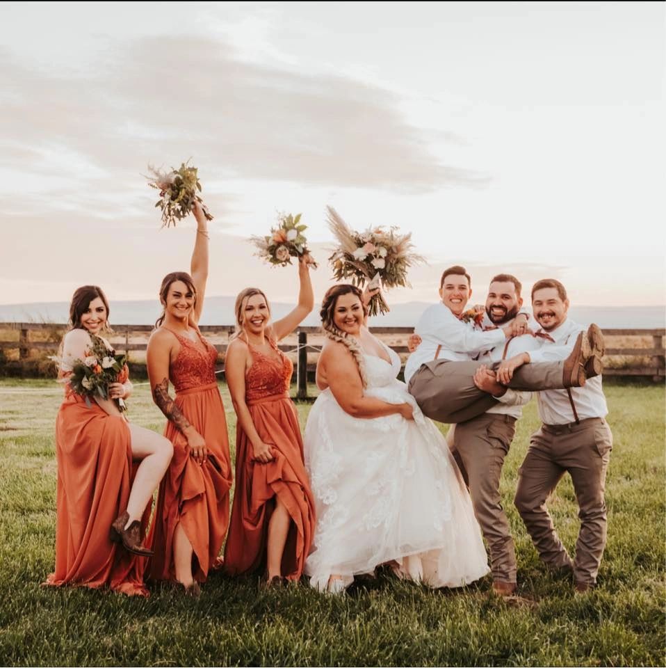 just married couple at stone ridge estates wedding venue pasco washington