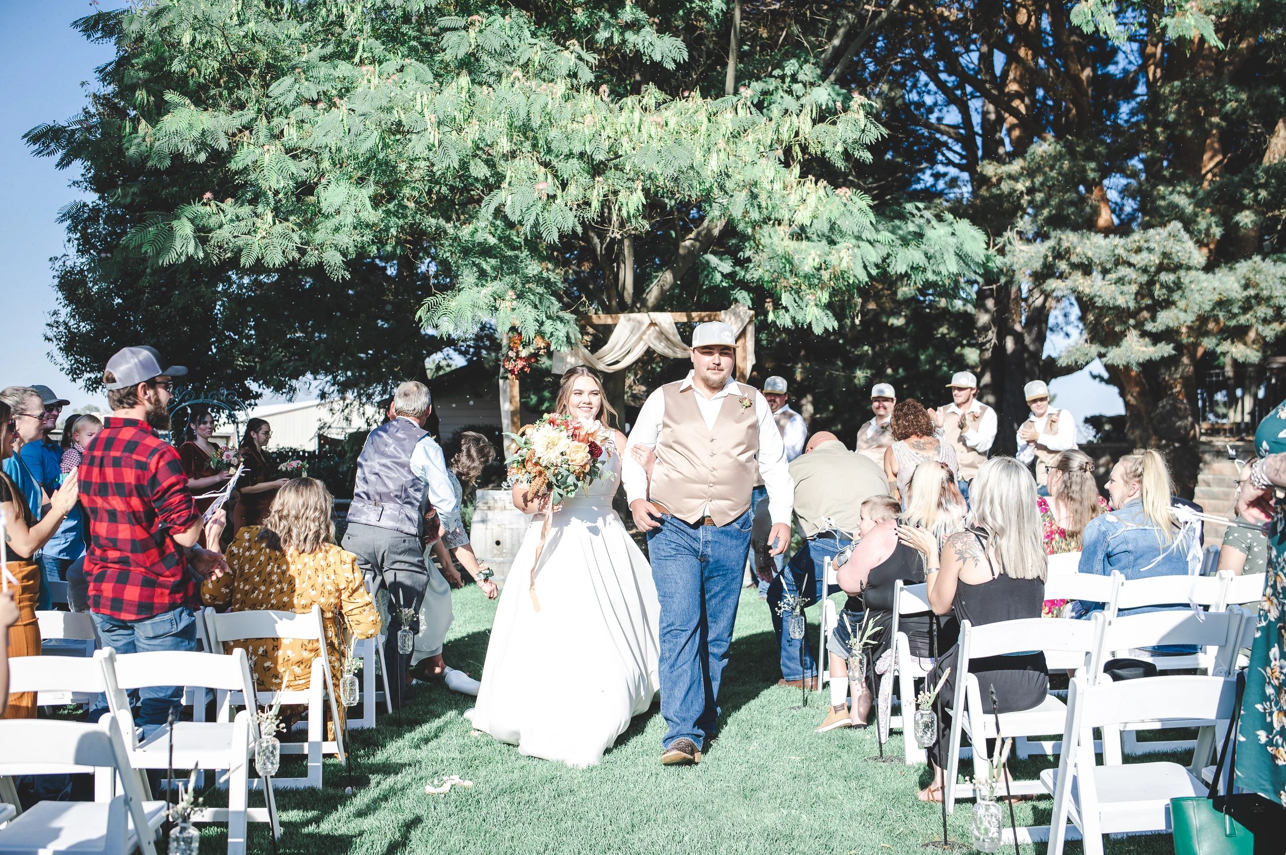 stone ridge estates wedding venue outdoor wedding ceremony pasco washington