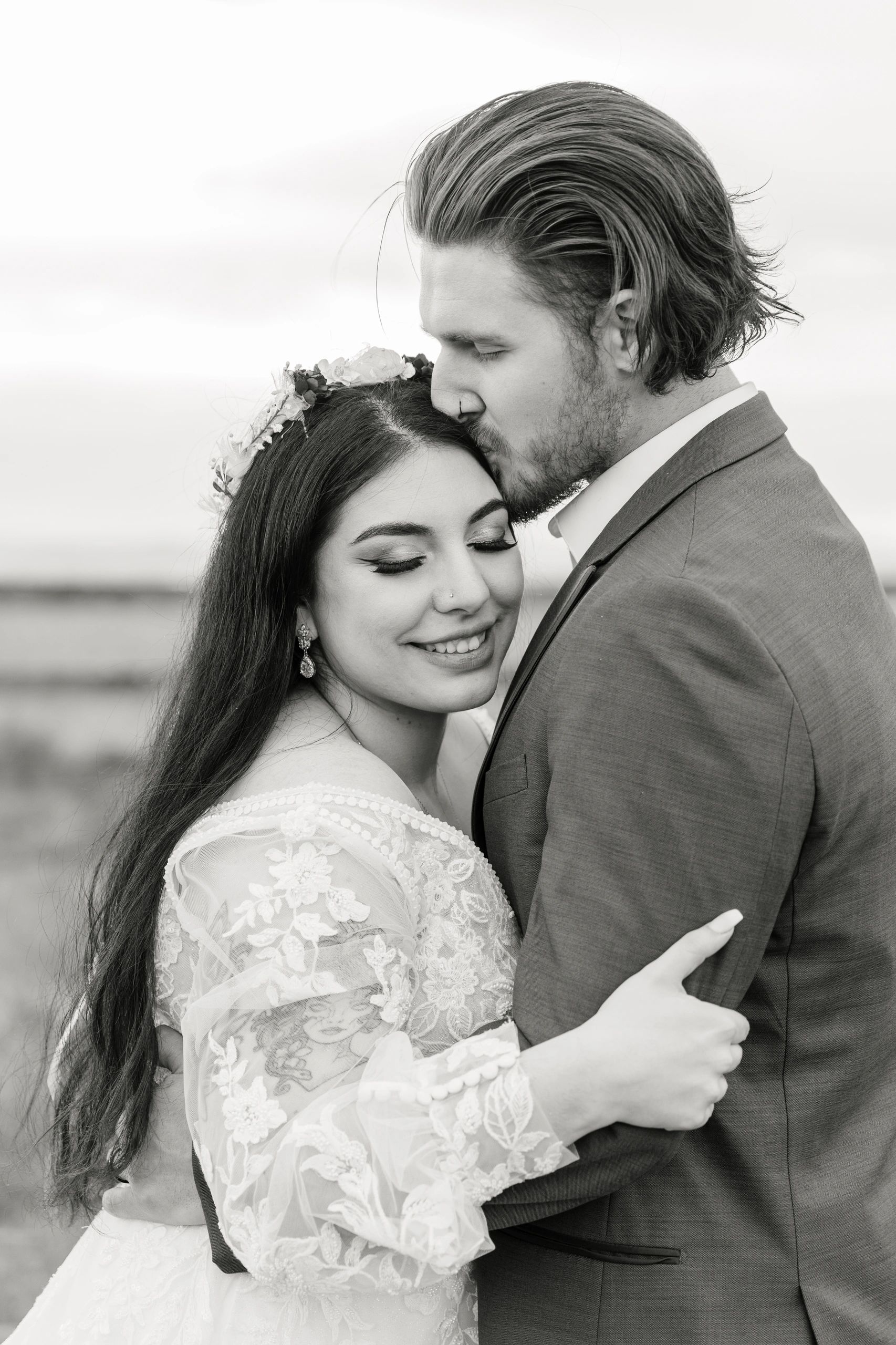 Allison Lauren Photography beautiful couple at stone ridge estates wedding venue pasco washington