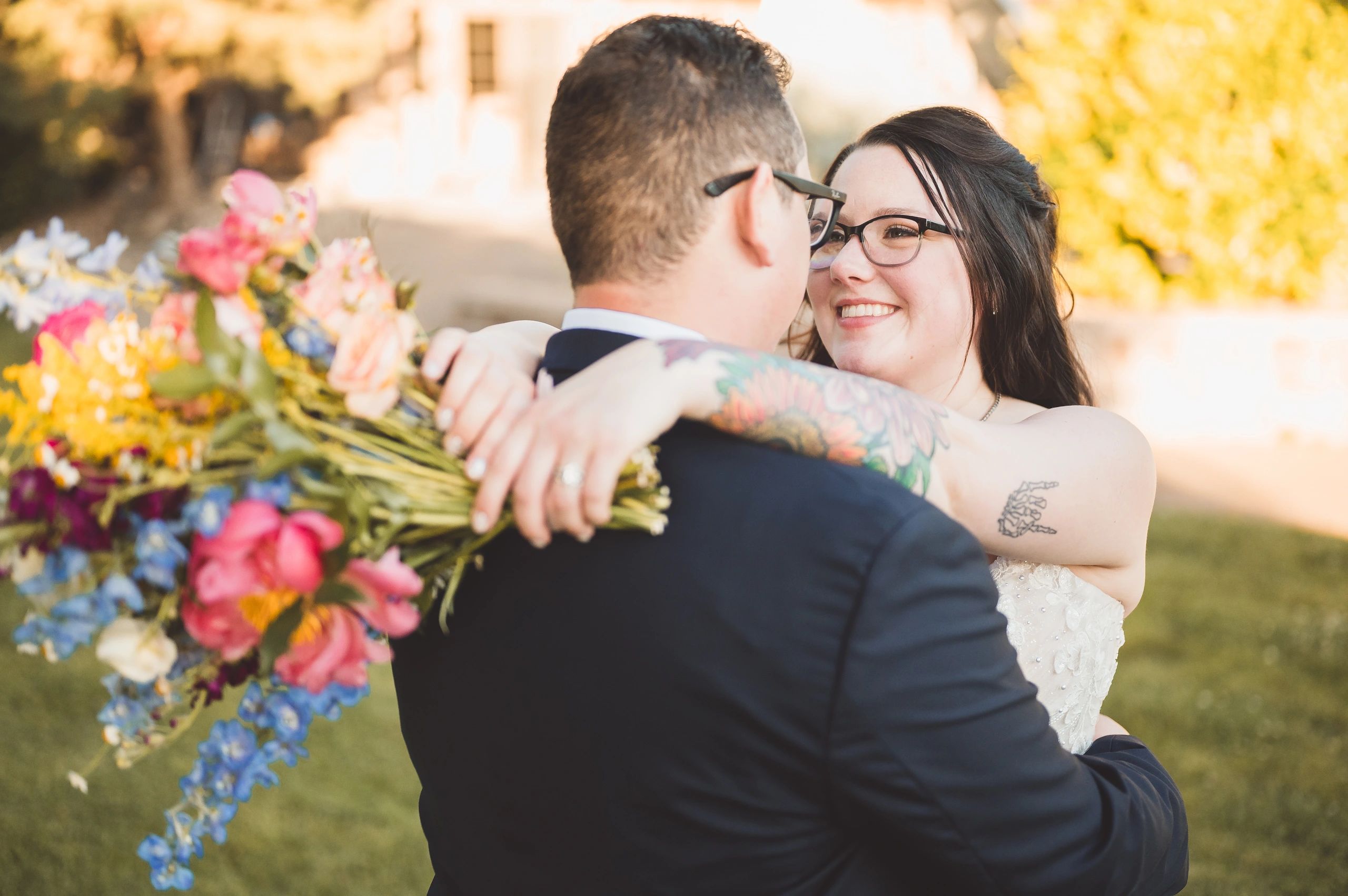 wedding couple just married at stone ridge estates wedding venue in pasco wa in the garden wedding venue paster