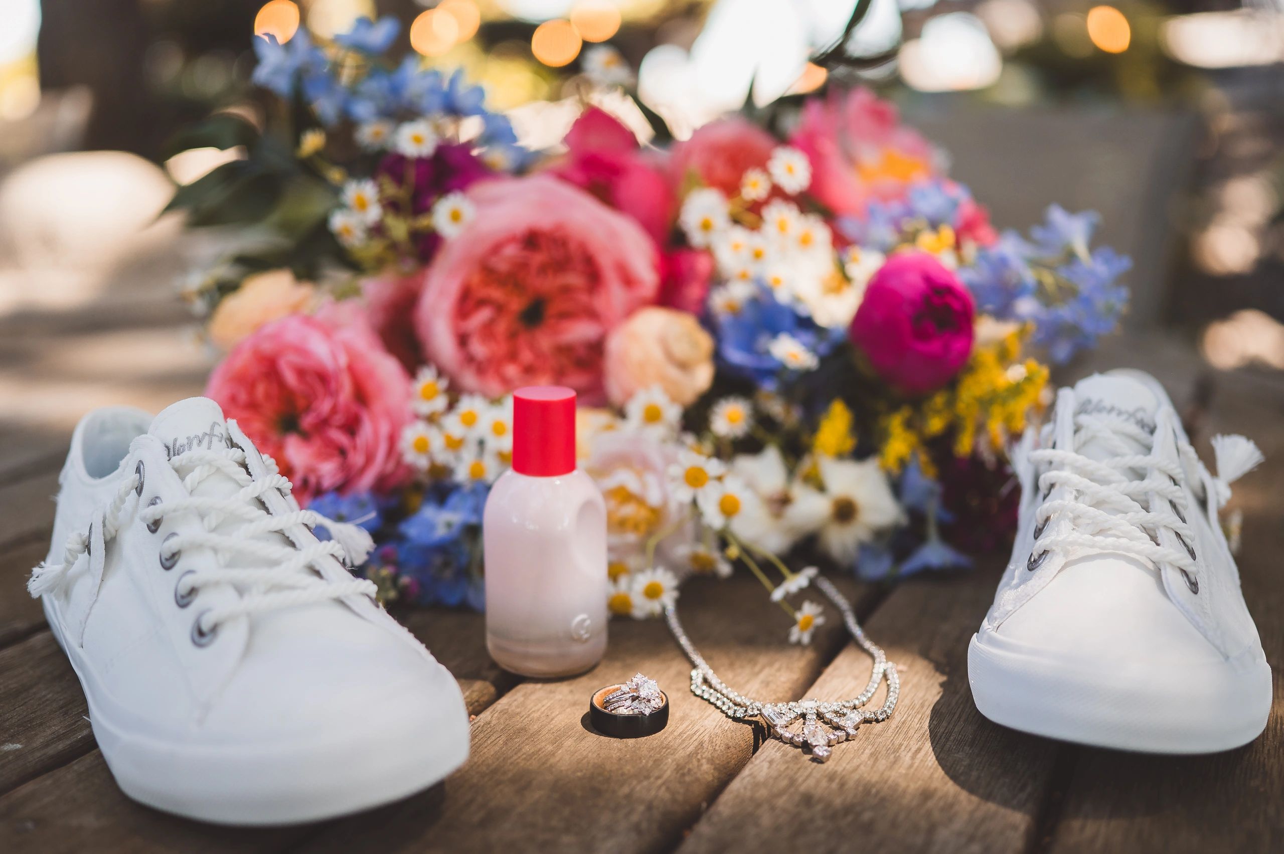 wedding couple just married at stone ridge estates wedding venue in pasco wa in the country wedding details