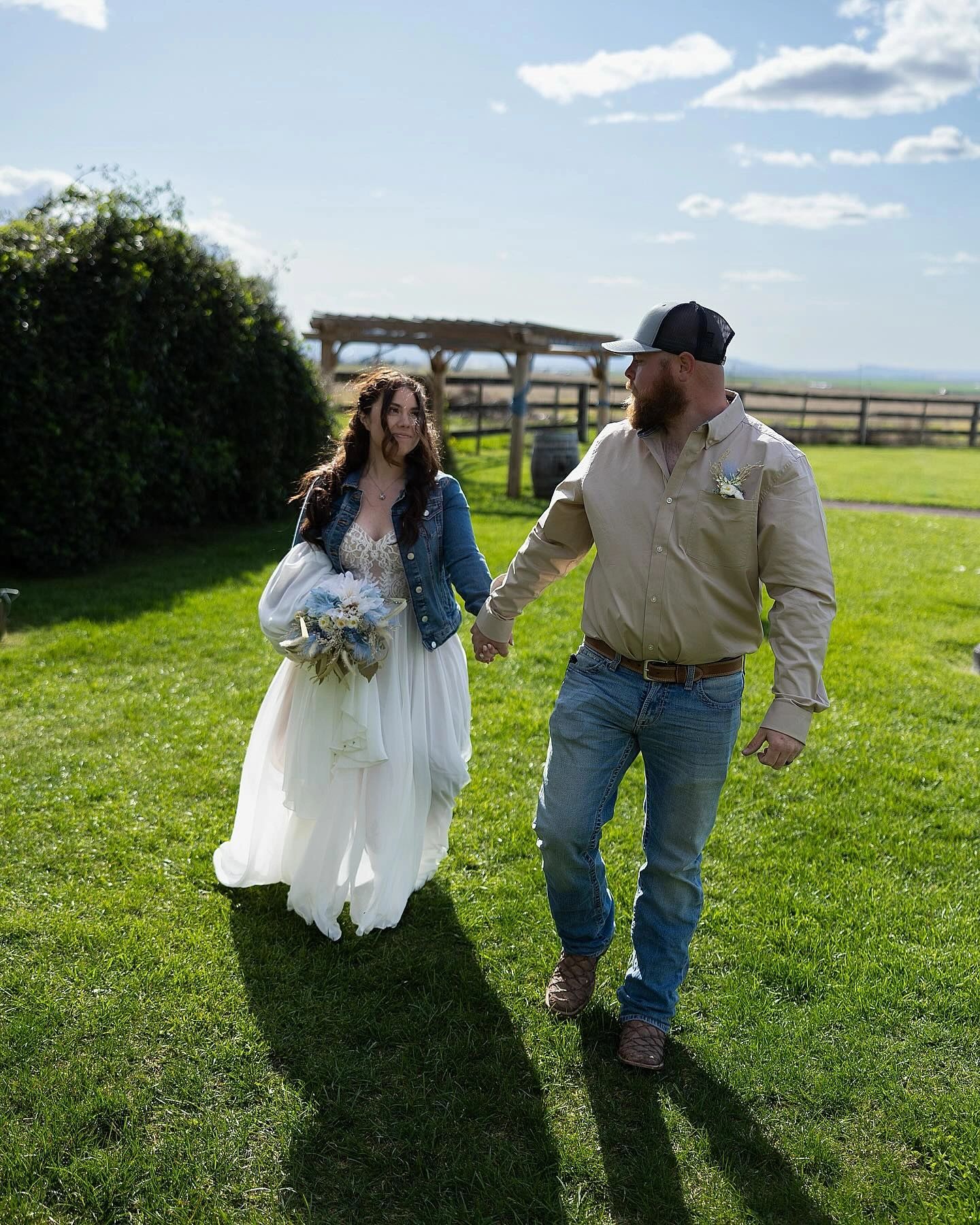 A spring wedding celebration at Stone Ridge Estates